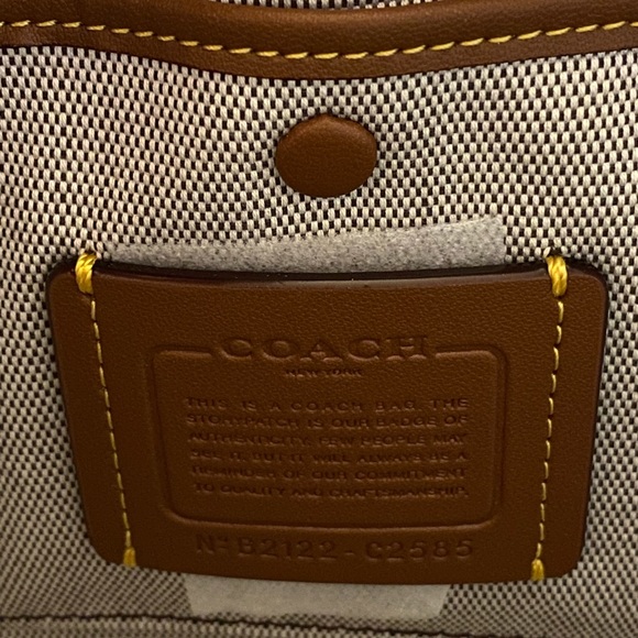 C2585 - Coach Tate Carryall - Picture 11 of 16